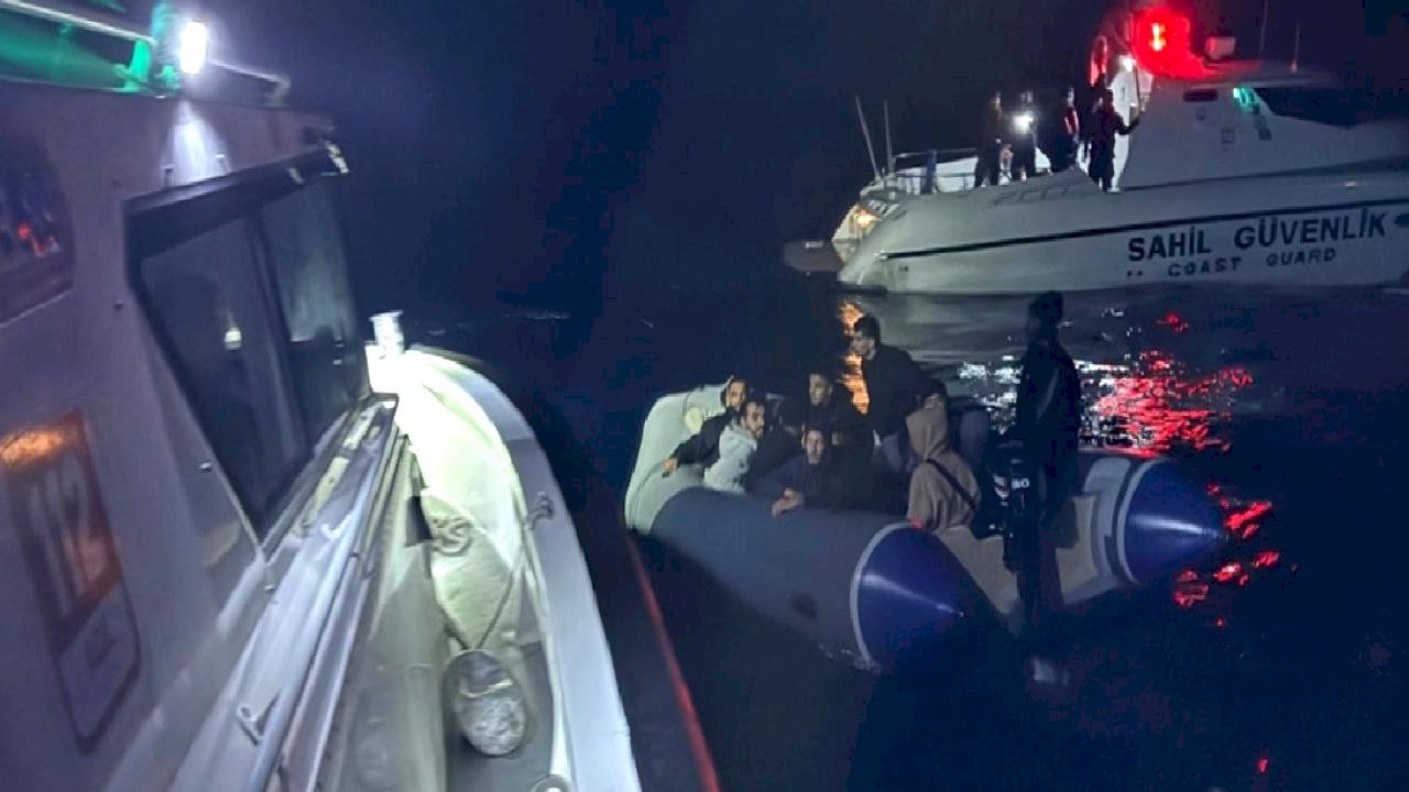 İzmir açıklarında 38 düzensiz göçmen yakalandı