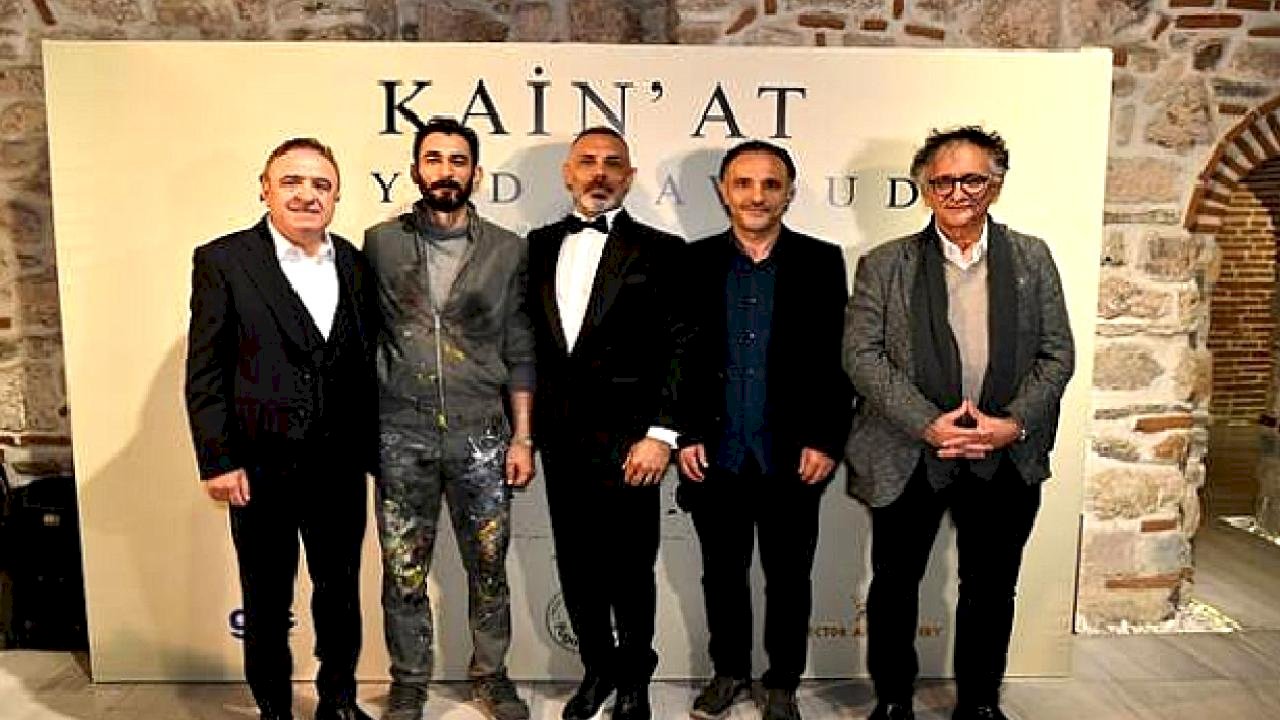 'Kain'at' Sergisinin Açılış Galası Tarihi Hamamda Gerçekleşti