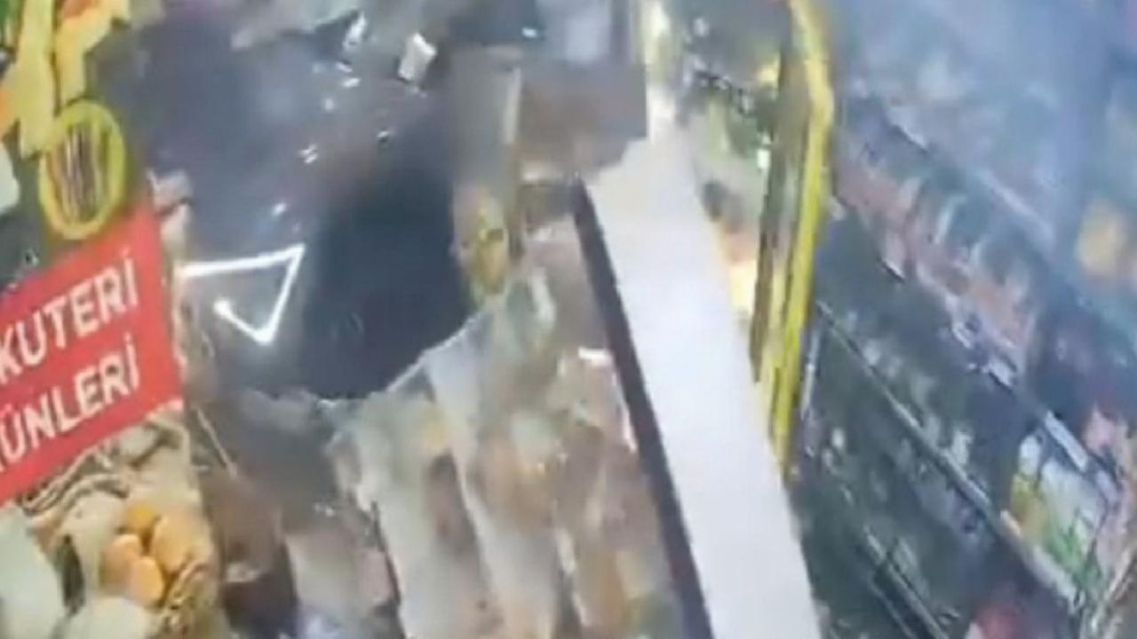 Kocaeli'de kontrolden çıkan cip iş yerine daldı