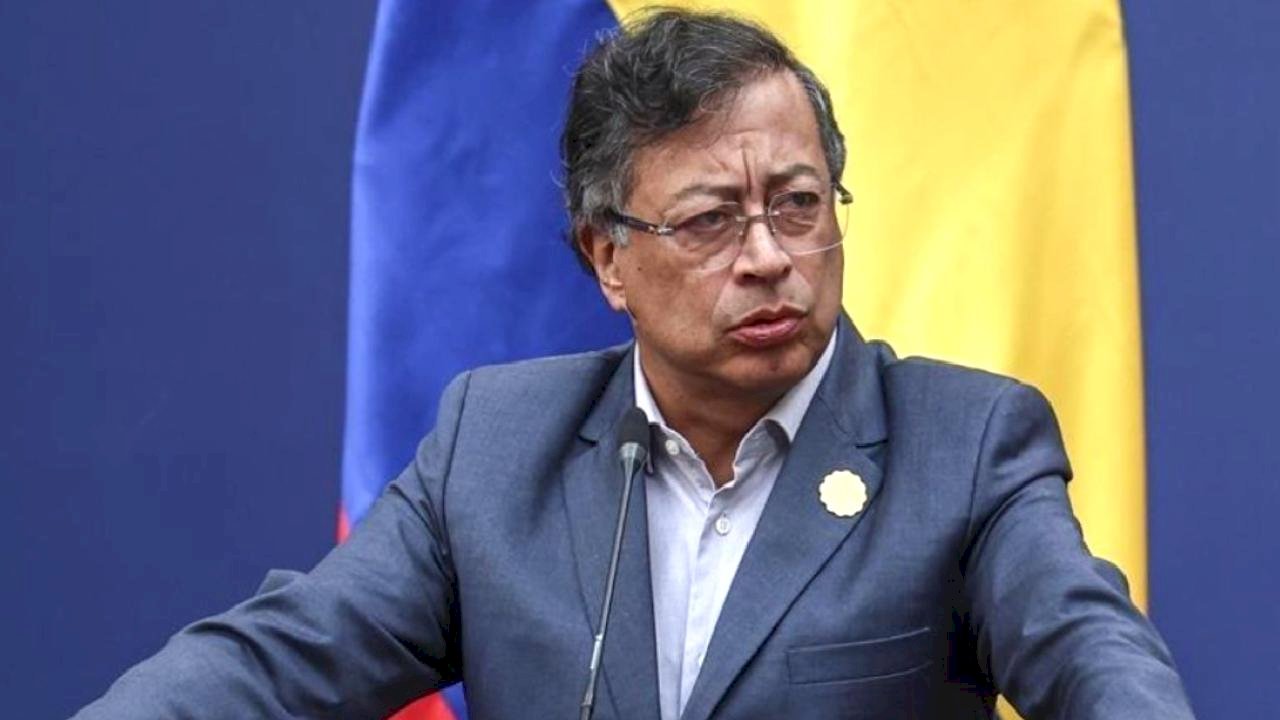 Kolombiya lideri Petro'nun partisine para cezası