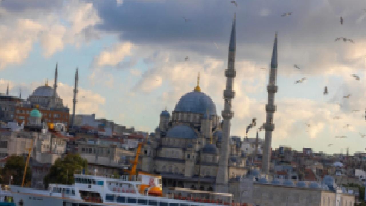 Kuzeybatıya yağmur geliyor, sıcaklıklar mevsim normallerinin üstünde