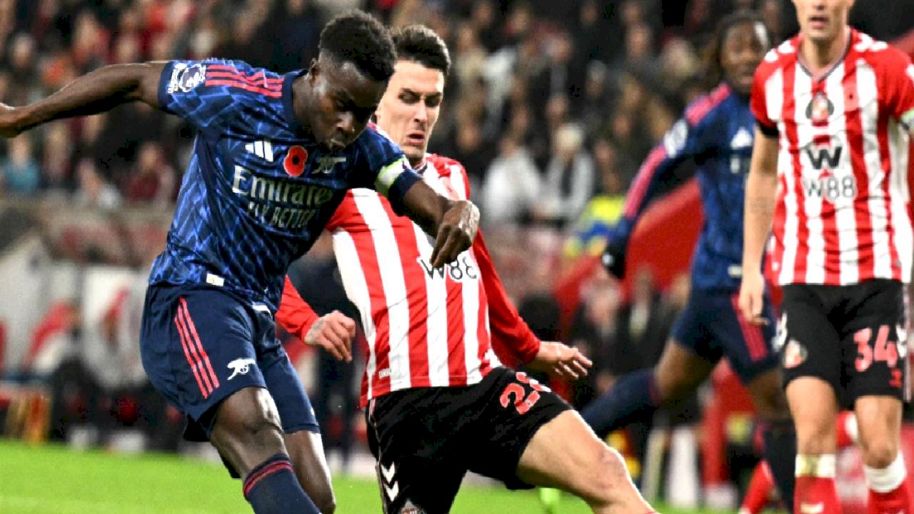 Lider Arsenal, Sunderland karşısında galibiyeti kaçırdı