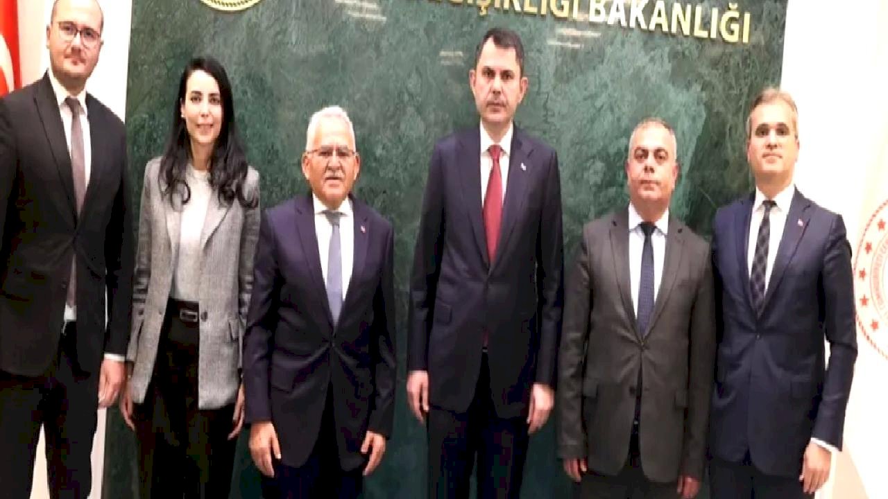 Memduh Büyükkılıç'tan Bakan Kurum'a ziyaret