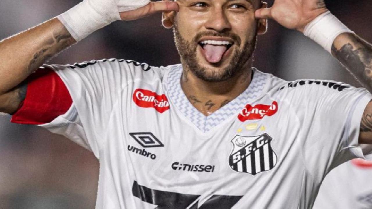 Neymar, sakatlığına rağmen forma giydi