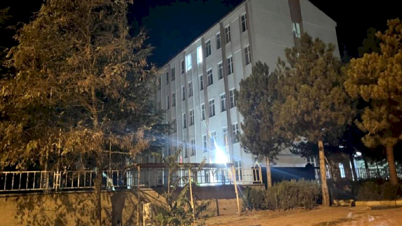 Niğde'de pasta yiyen 6 öğrenci zehirlendi