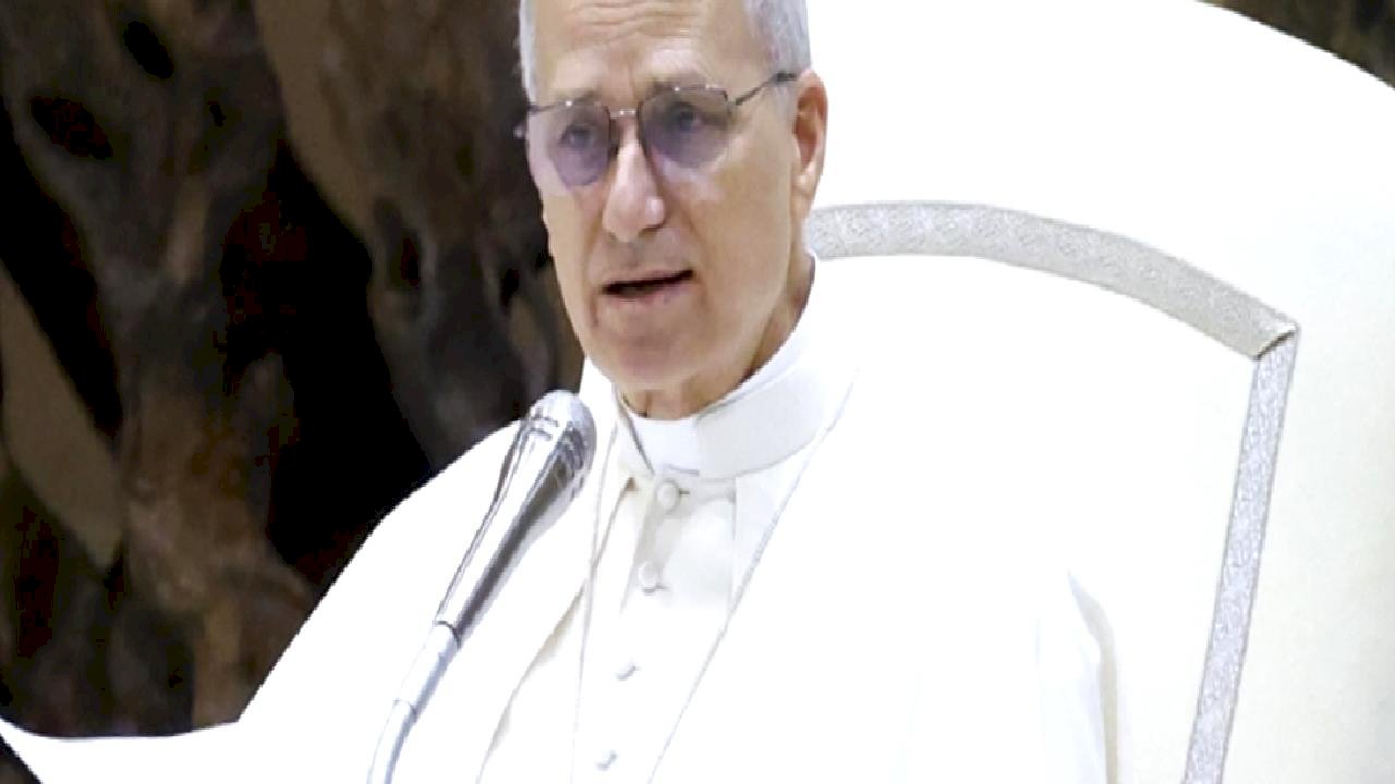 Papa: Ukrayna'da önce ateşkesin sağlanması gerekiyor