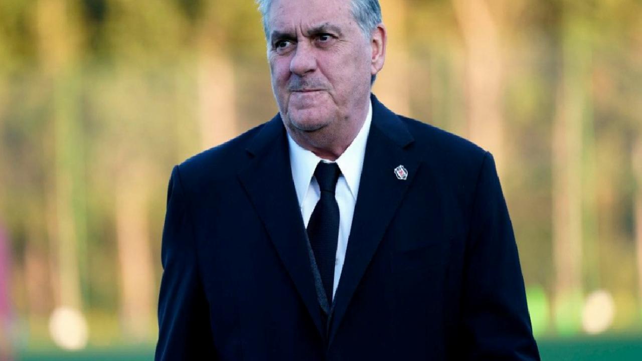 Serdal Adalı'ya sorduk: Beşiktaş'taki oyuncu krizlerinin temel sebebi sizce nedir?