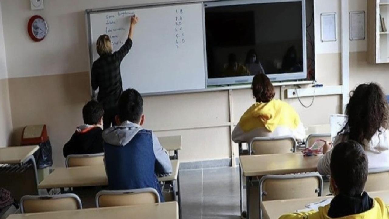 Son 22 yılda 836 bin öğretmen ataması yapıldı