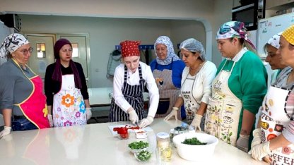 Bucalı Kadınlar Evka-1 Semt Evi'nde Dünya Mutfağıyla Buluşuyor