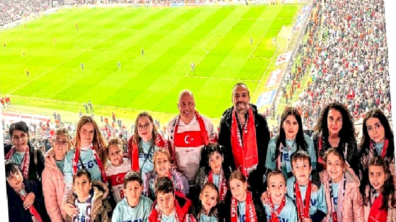 Türkiye Eğitim Gönüllüleri Vakfı (TEGV) ve Prometeon Türkiye, çocukları milli maç heyecanında buluşturdu