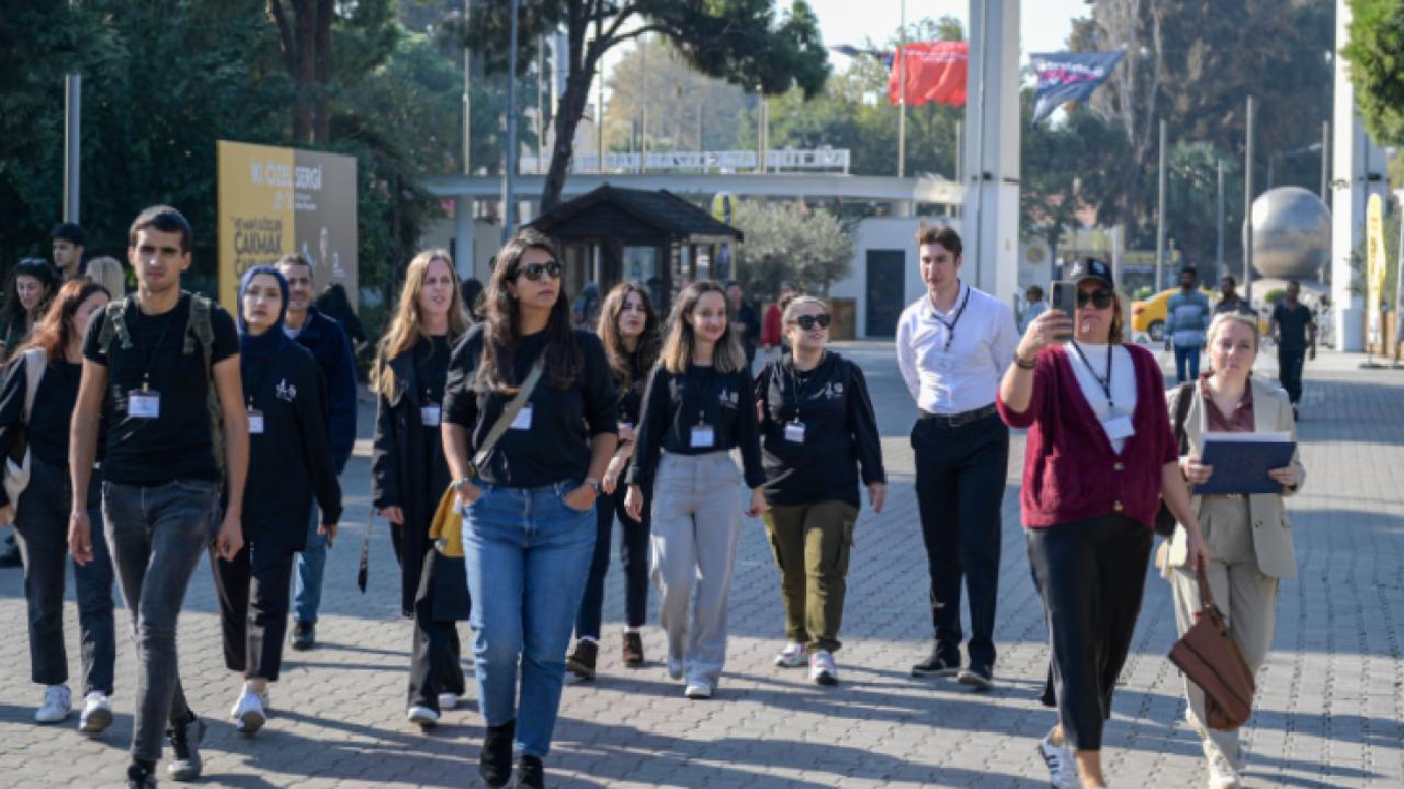 Türkiye’de ilk kez İzmir’de hayata geçirildi... Kent Denetçileri iş başında