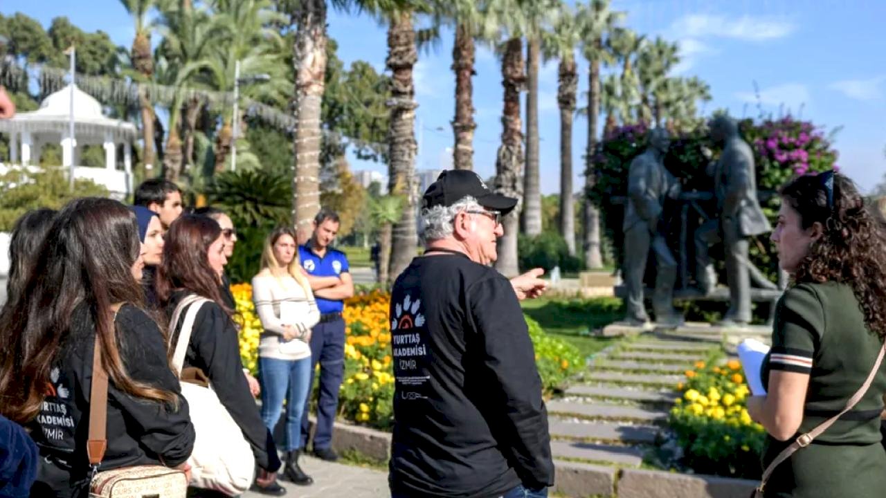 Türkiye’de ilk kez İzmir’de hayata geçirildi... Kent Denetçileri iş başında