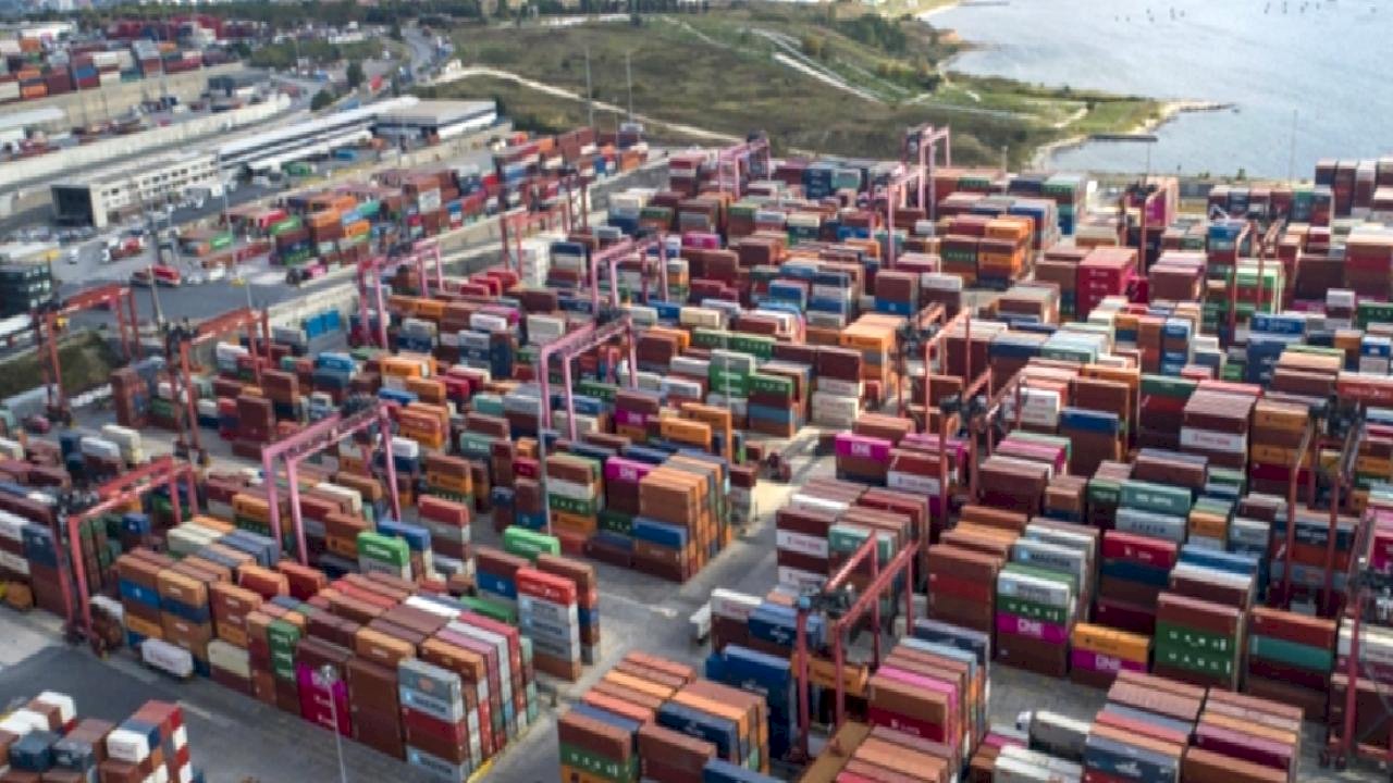 Türkiye'den komşularına 10 ayda 23 milyar dolarlık ihracat