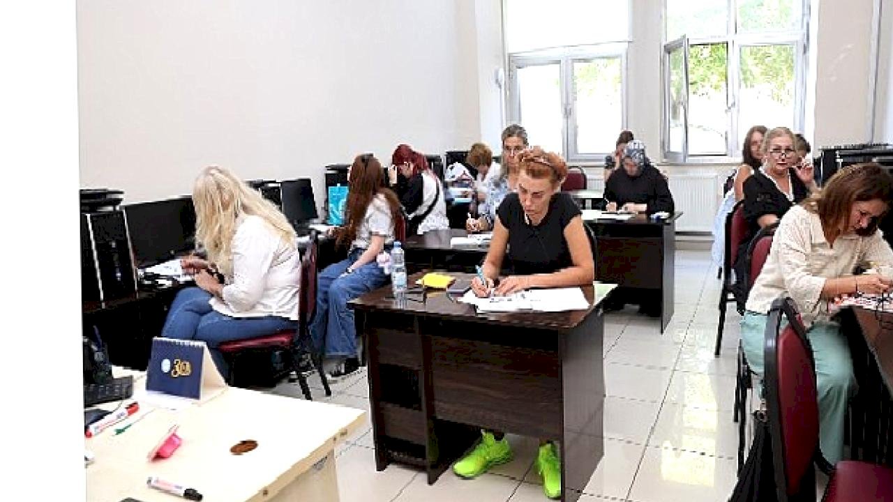 Yabancı dil KO-MEK'le öğreniliyor