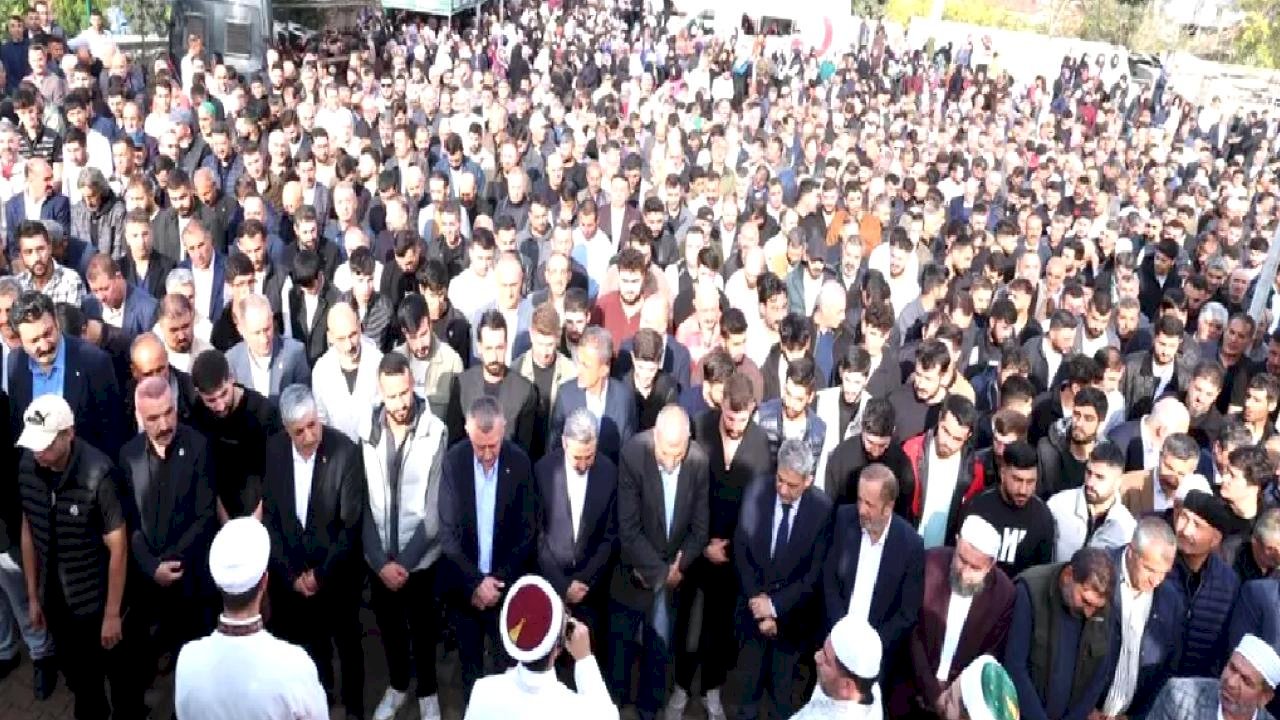 Yangında Hayatını Kaybedenler Son Yolculuğa Uğurlandı