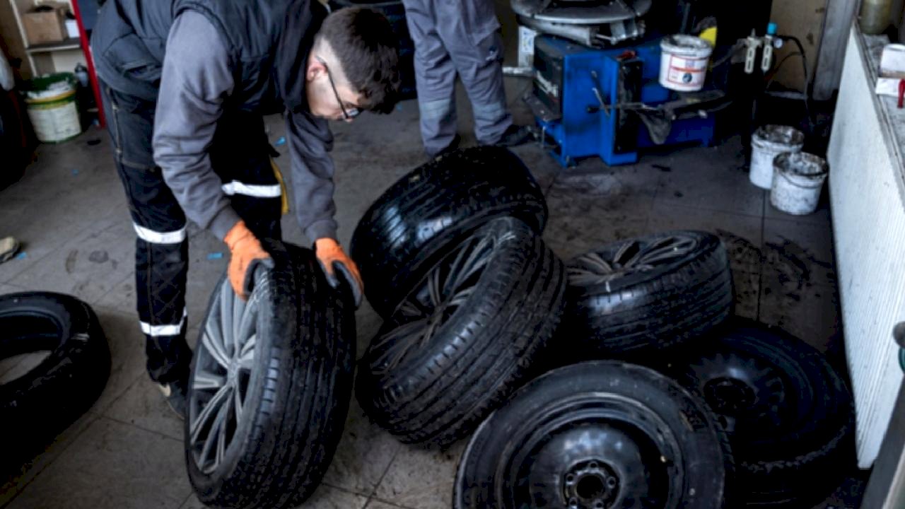 Zorunlu kış lastiği uygulaması başlıyor