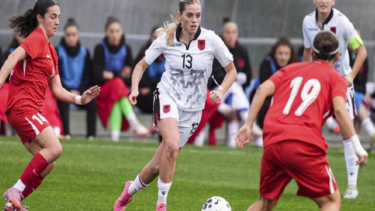 A Milli Kadın Futbol Takımı, Arnavutluk'u iki golle geçti