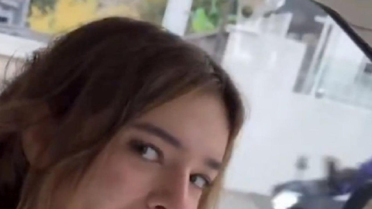 Acun Ilıcalı'nın kızının çakarlı aracı