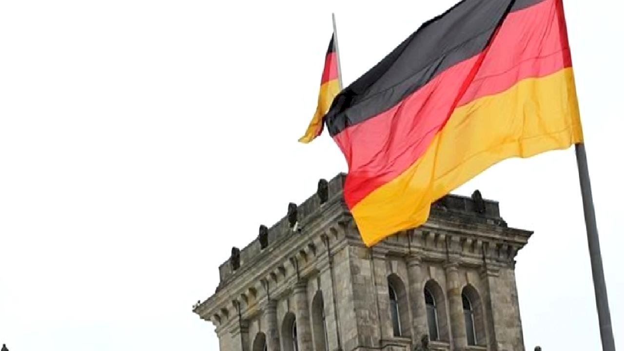 Almanya savunmada vites yükseltiyor: 50 milyar euroluk dev alım paketi