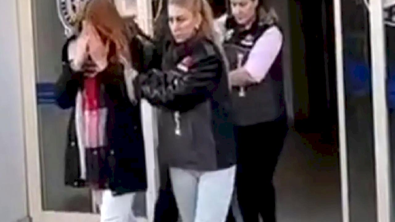 Ankara&#039;da Hırsızlık Yapan İki Kadın Yakalandı