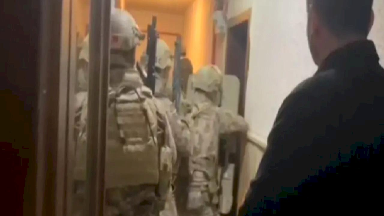 Ankara'da Silah ve Uyuşturucu Operasyonu: 16 Gözaltı