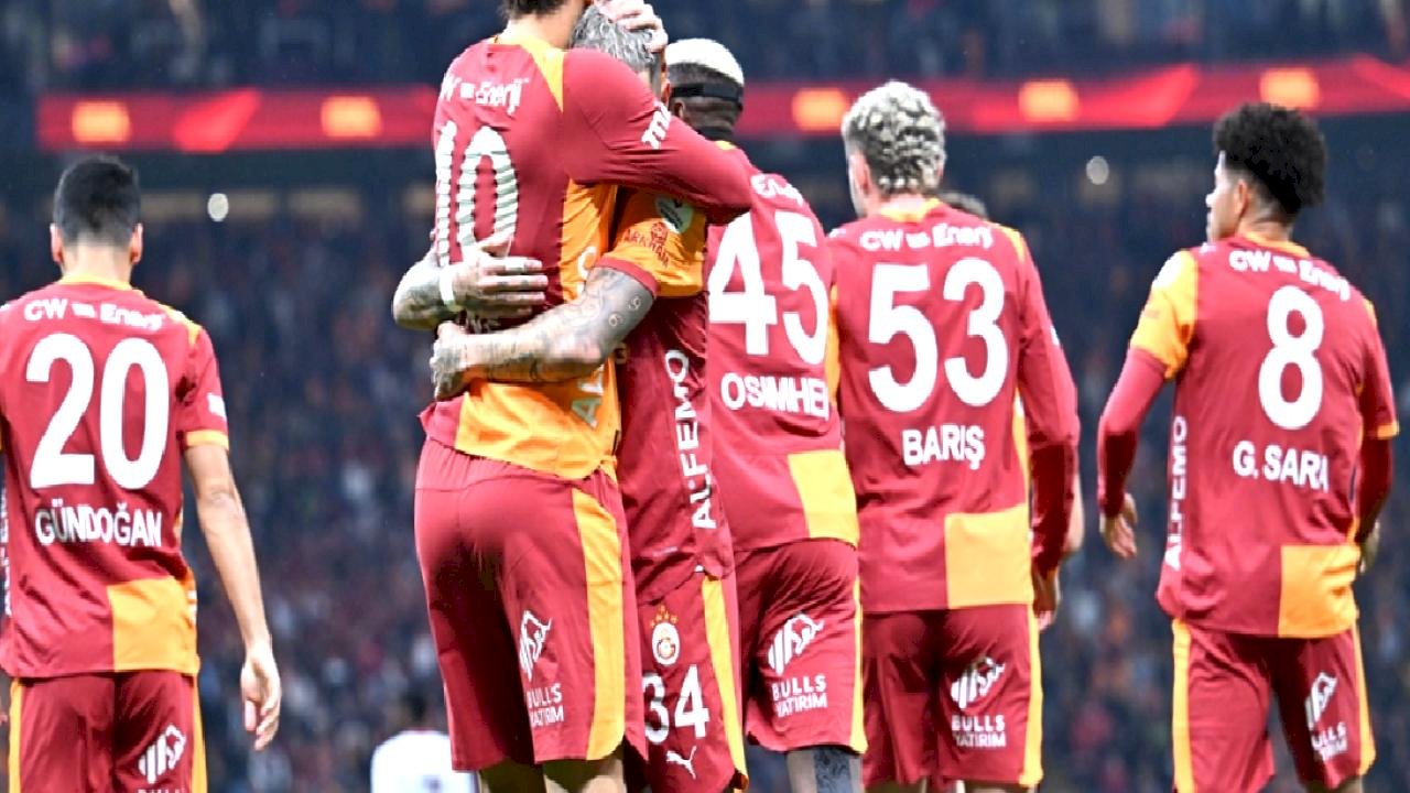 Antalyaspor - Galatasaray maçının ilk 11&#039;leri
