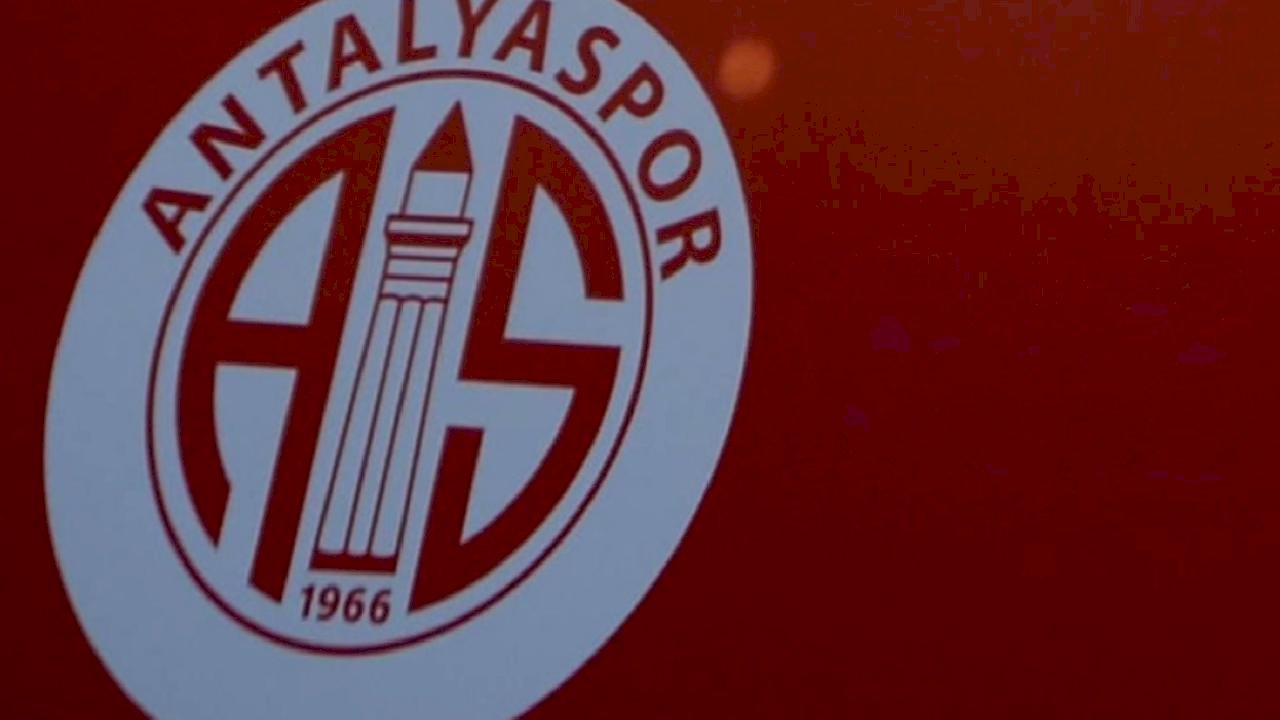 Antalyaspor'dan teknik direktör iddialarına yalanlama geldi