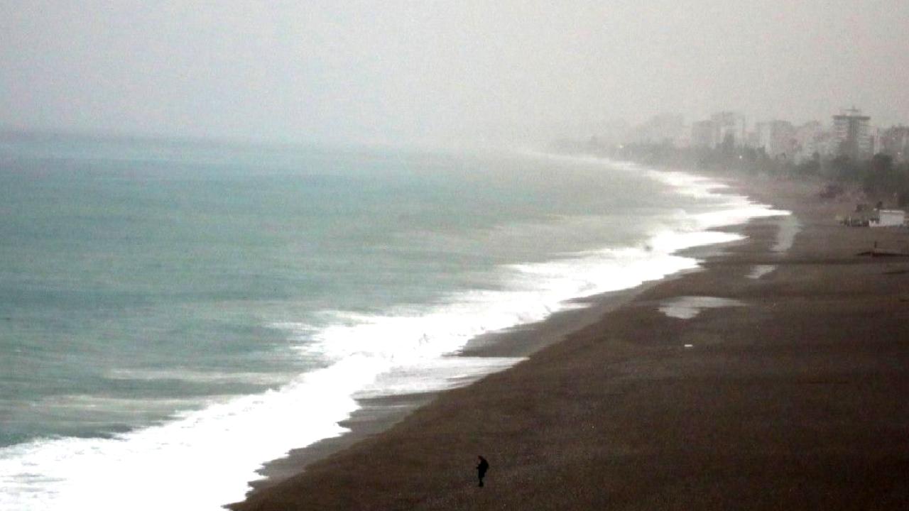 Antalya'yı sağanak vurdu