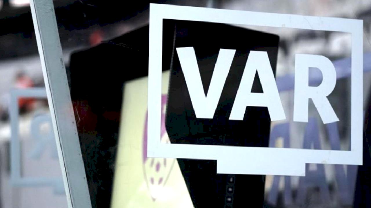 Başakşehir - Fenerbahçe maçının VAR’ı Alper Çetin oldu