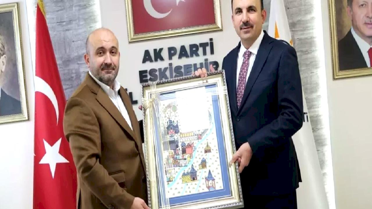Başkan Altay, Eskişehir&#039;de Belediyecilik Vizyonunu Paylaştı