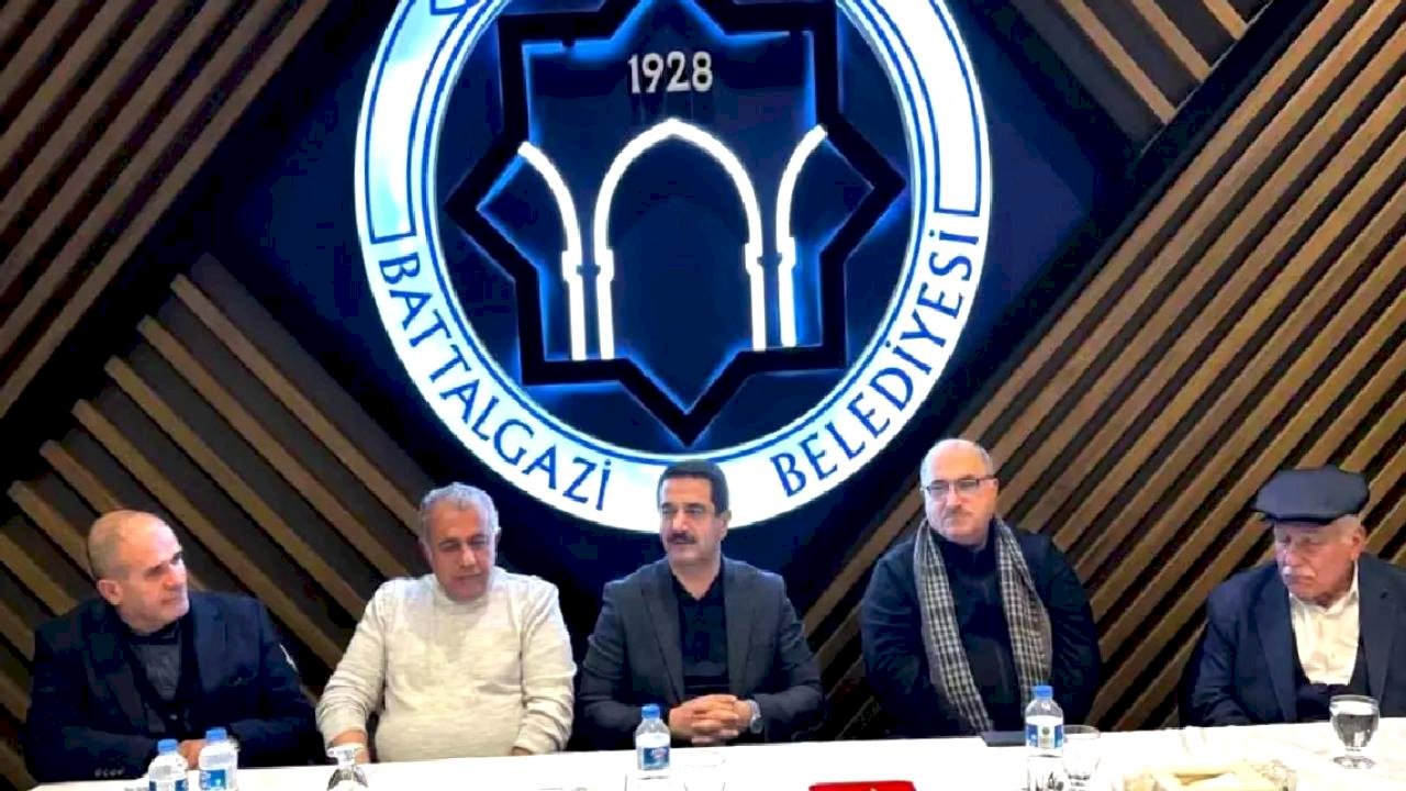 Başkan Taşkın'dan muhtarlarla istişare toplantısı