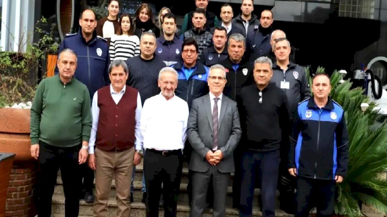 Başkan Tetik mesai arkadaşlarının yeni yılını kutladı