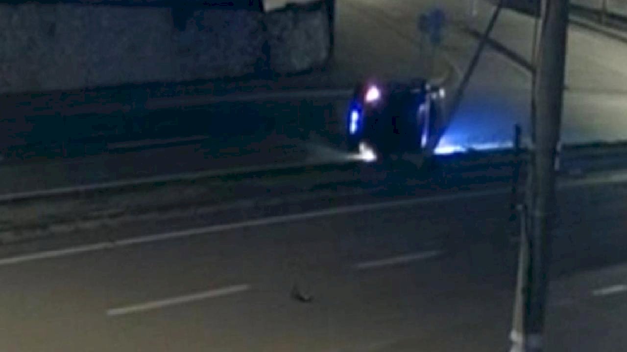 Bursa'da otomobil devrildi: 3 yaralı