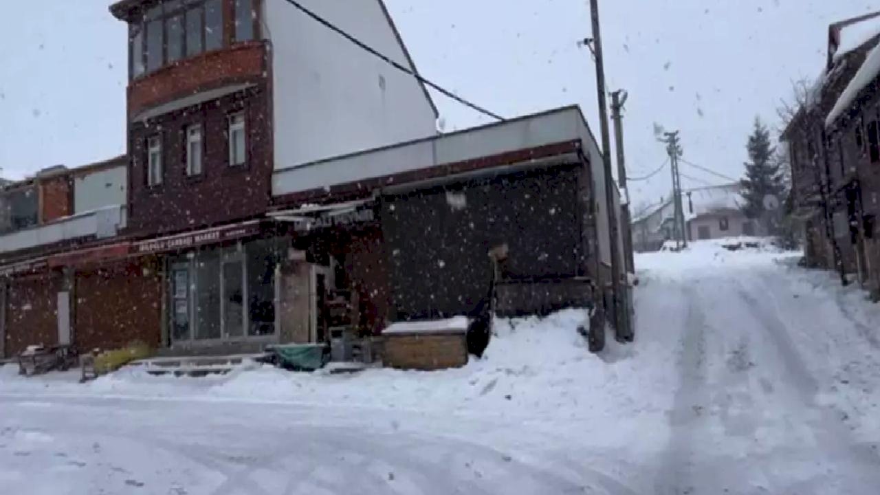 Çambaşı Yaylası Karla Kaplandı