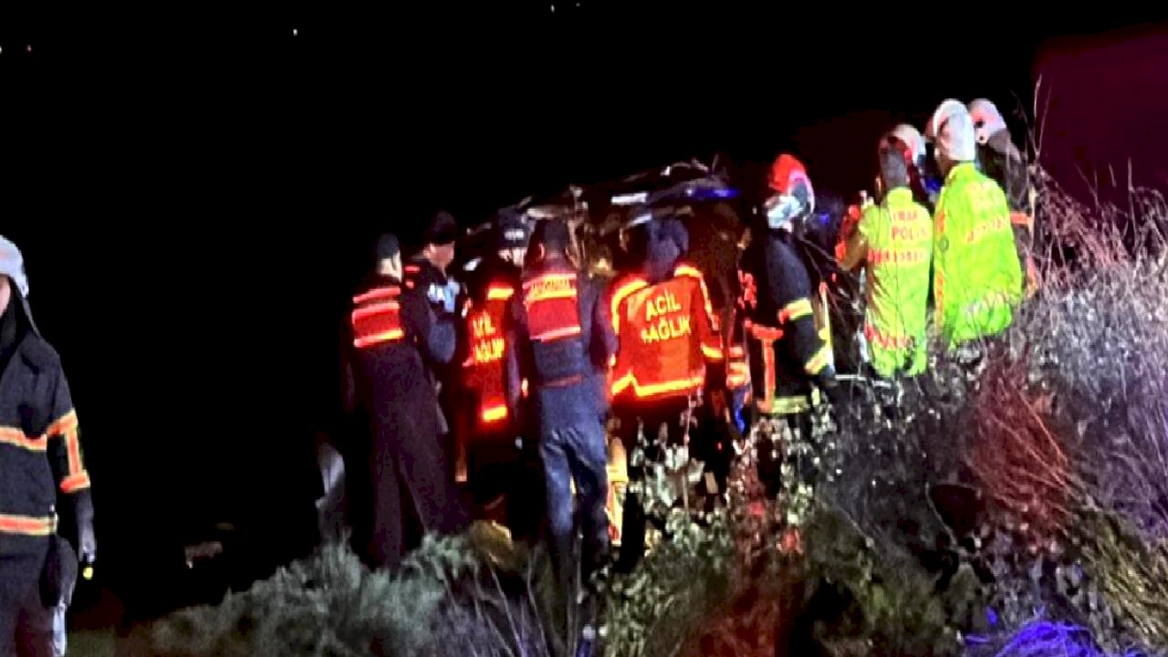 Çanakkale'de polisten kaçan otomobil dehşet saçtı: 5 ölü