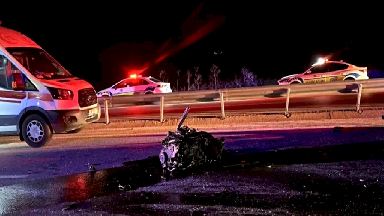 Çanakkale'de Trafik Kazası: 5 Ölü