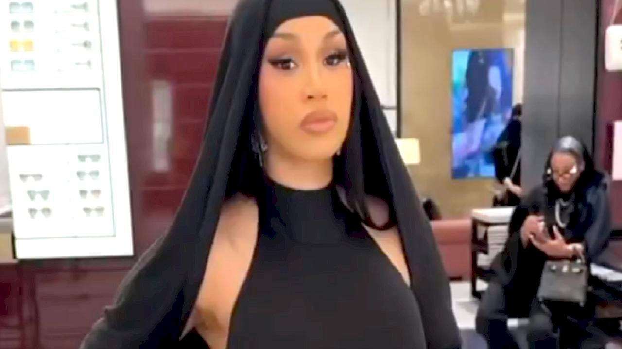 Cardi B.&#039;den Arabistan paylaşımı: Helal B. geldi