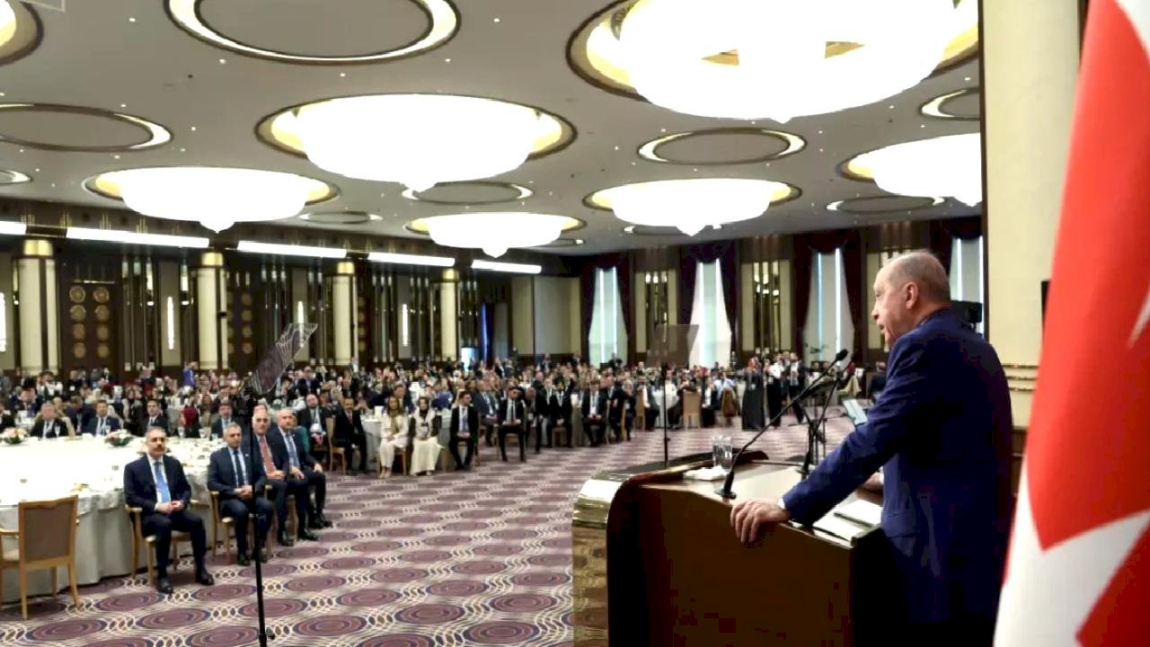 Cumhurbaşkanı Erdoğan: Batılılar karşısında ezikler, kendi insanına gelince kabalar