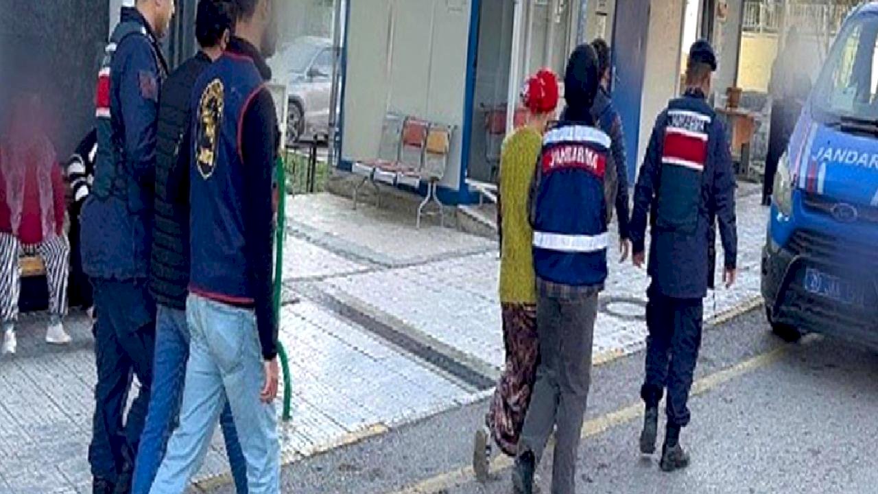 Denizli merkezli 2 ilde katalogdan evlilik vaadiyle dolandırıcılığa 5 gözaltı