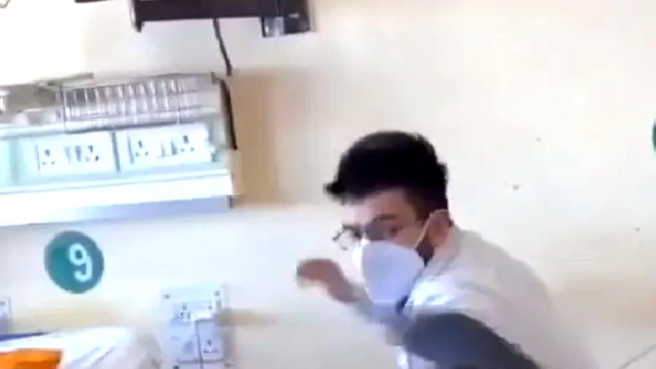 Doktordan boş yatağa uzanan hastaya feci dayak