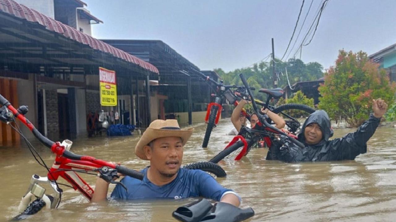 Endonezya'da şiddetli yağışlar: Ölü sayısı 604'e yükseldi