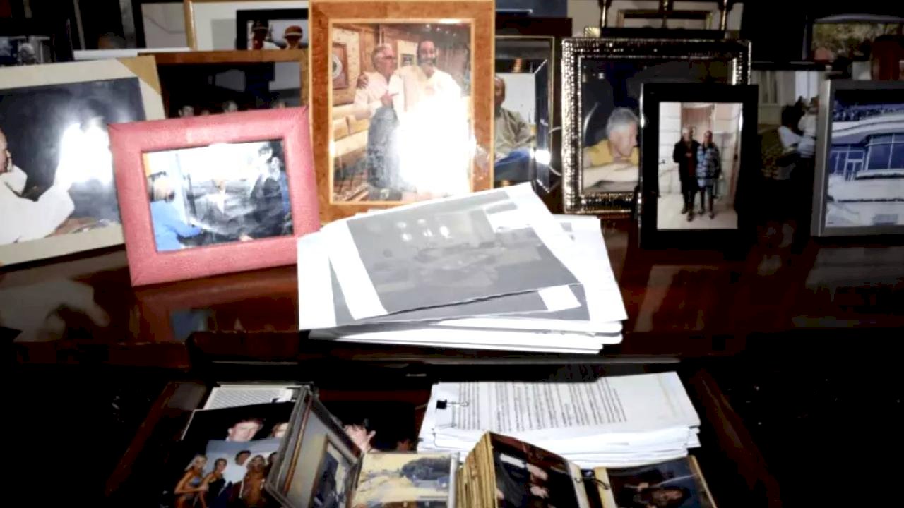 Epstein Fotoğrafları ABD Bakanlığı'ndan Kaldırıldı