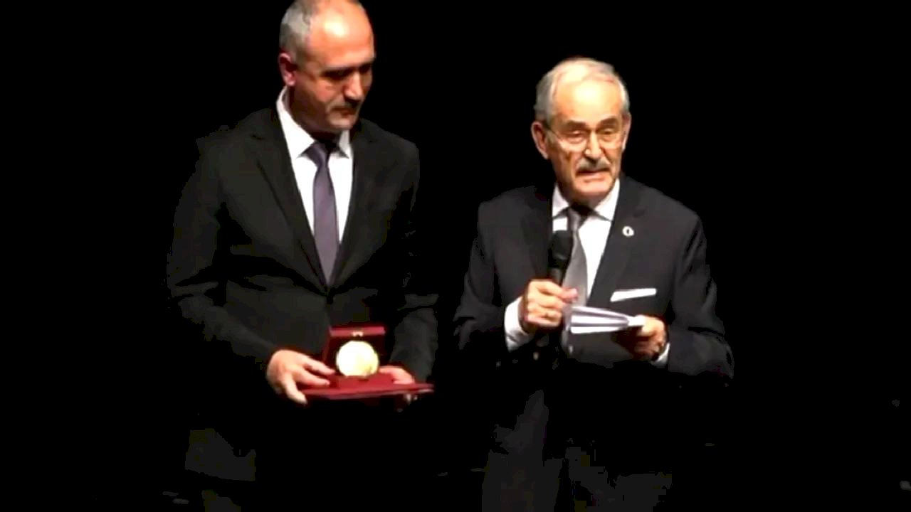 Eskişehir Büyükşehir Belediyesi'nin eski başkanı Büyükerşen aktif siyaseti bıraktı