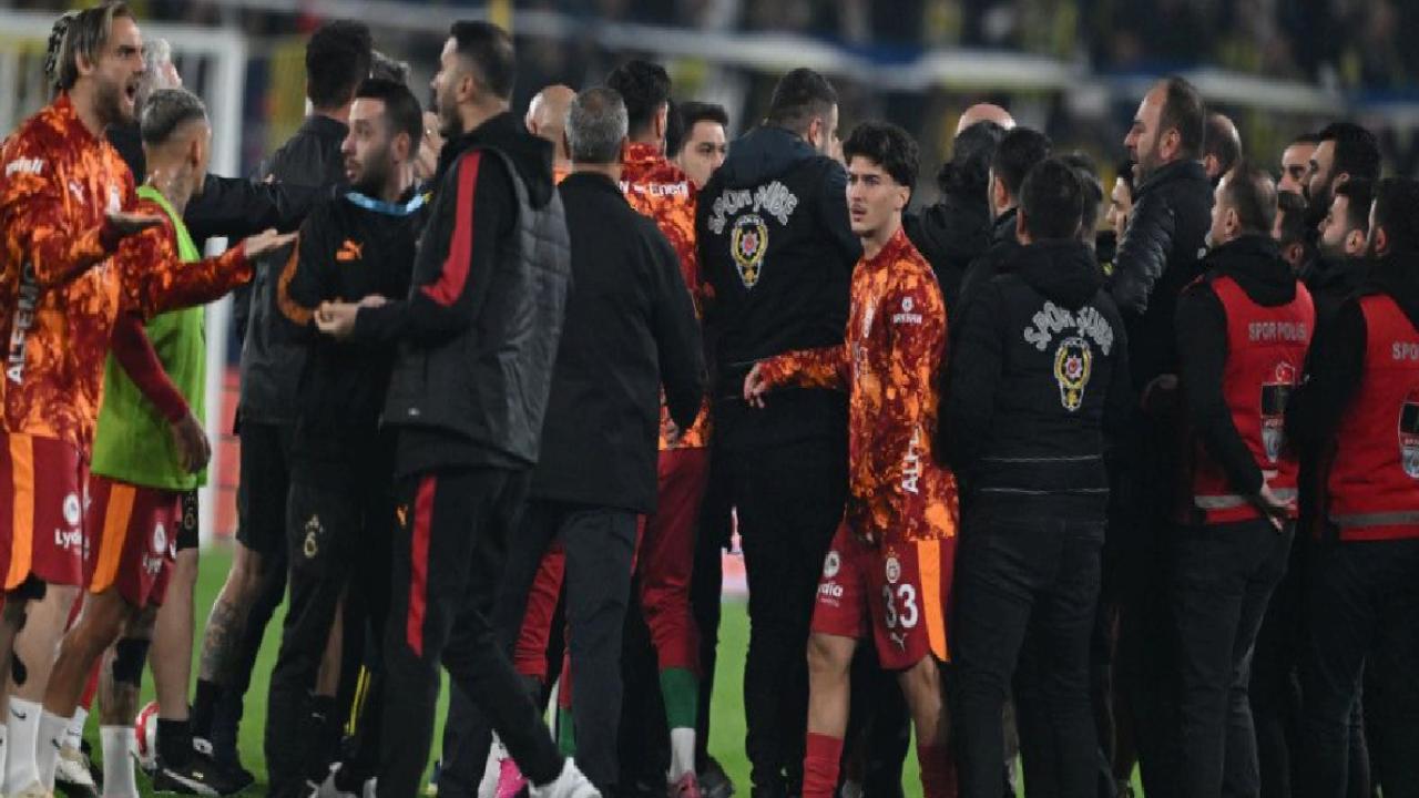 Fenerbahçe - Galatasaray derbisi öncesi kavga