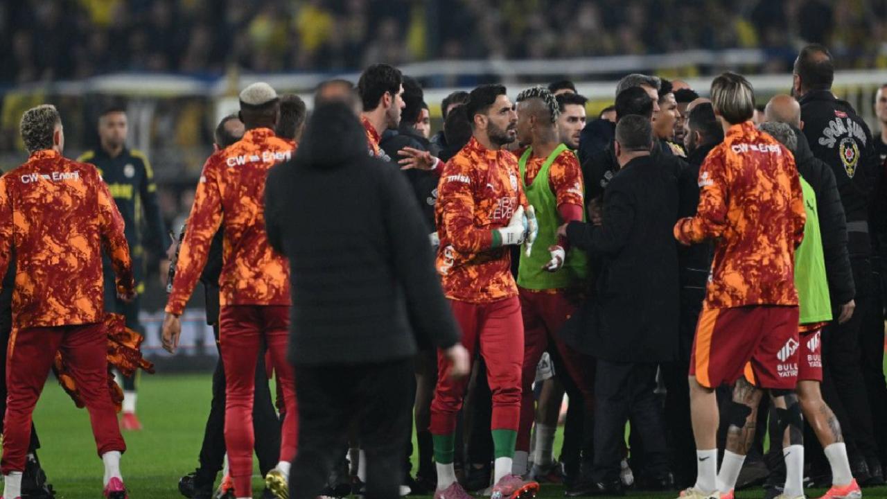 Fenerbahçe - Galatasaray derbisi öncesi kavga
