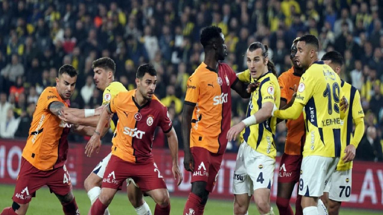 Fenerbahçe - Galatasaray derbisinin muhtemel 11'leri