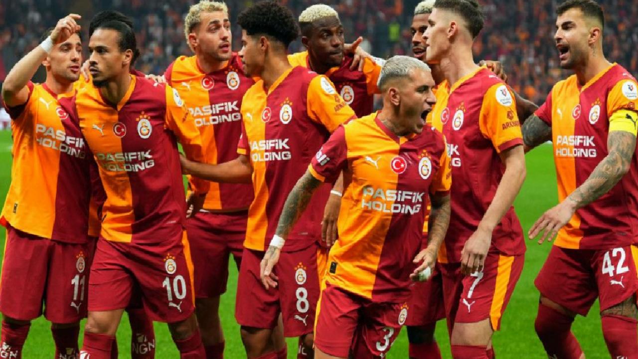Fenerbahçe - Galatasaray derbisinin muhtemel 11'leri