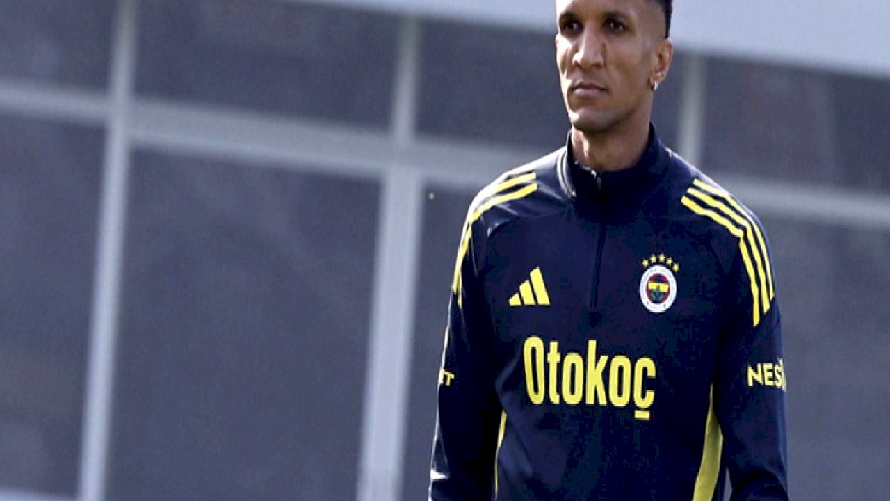 Fenerbahçe&#039;de Rodrigo Becao kadro dışı kaldı