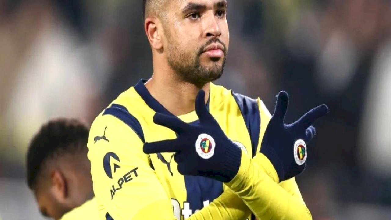 Fenerbahçe'de Youssef En Nesyri'ye ıslıklı protesto