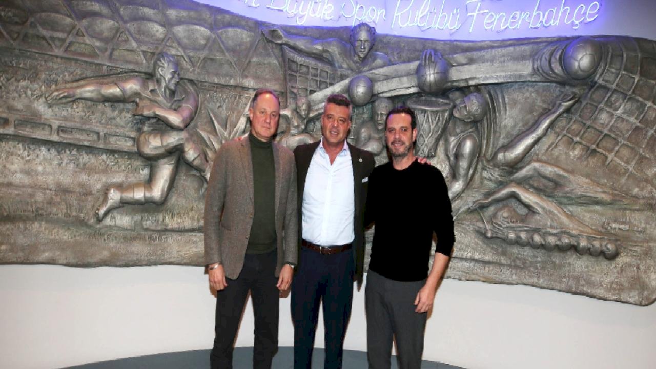 Fenerbahçe'nin voleybol şube teknik koordinatörü Ali Peçen oldu